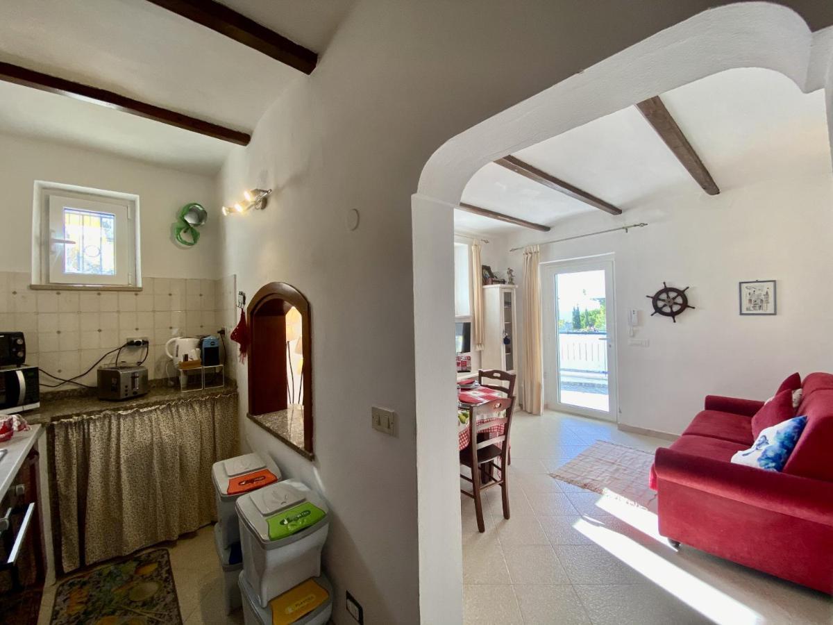 Holidaycasa Mike - Con Terrazzo Vista Mare スペルロンガ エクステリア 写真