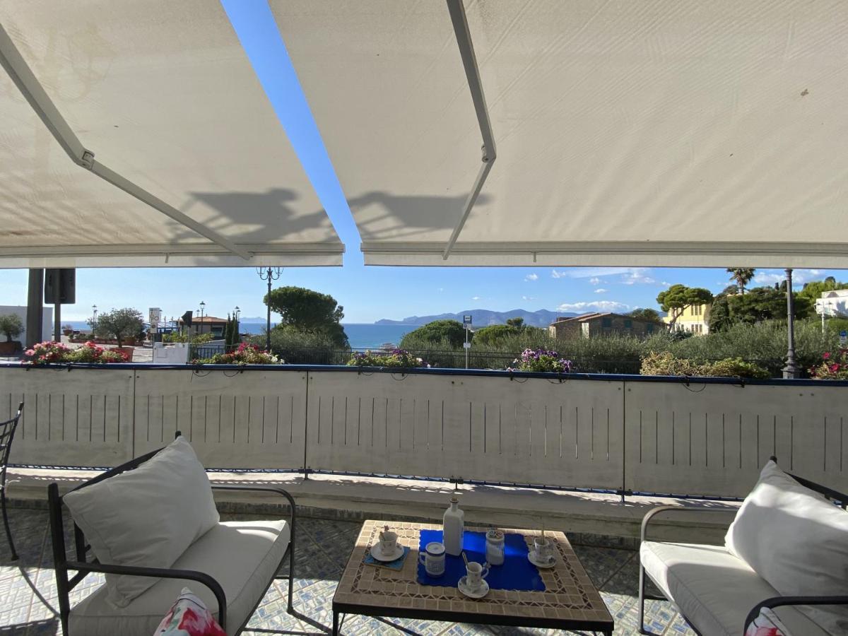 Holidaycasa Mike - Con Terrazzo Vista Mare スペルロンガ エクステリア 写真