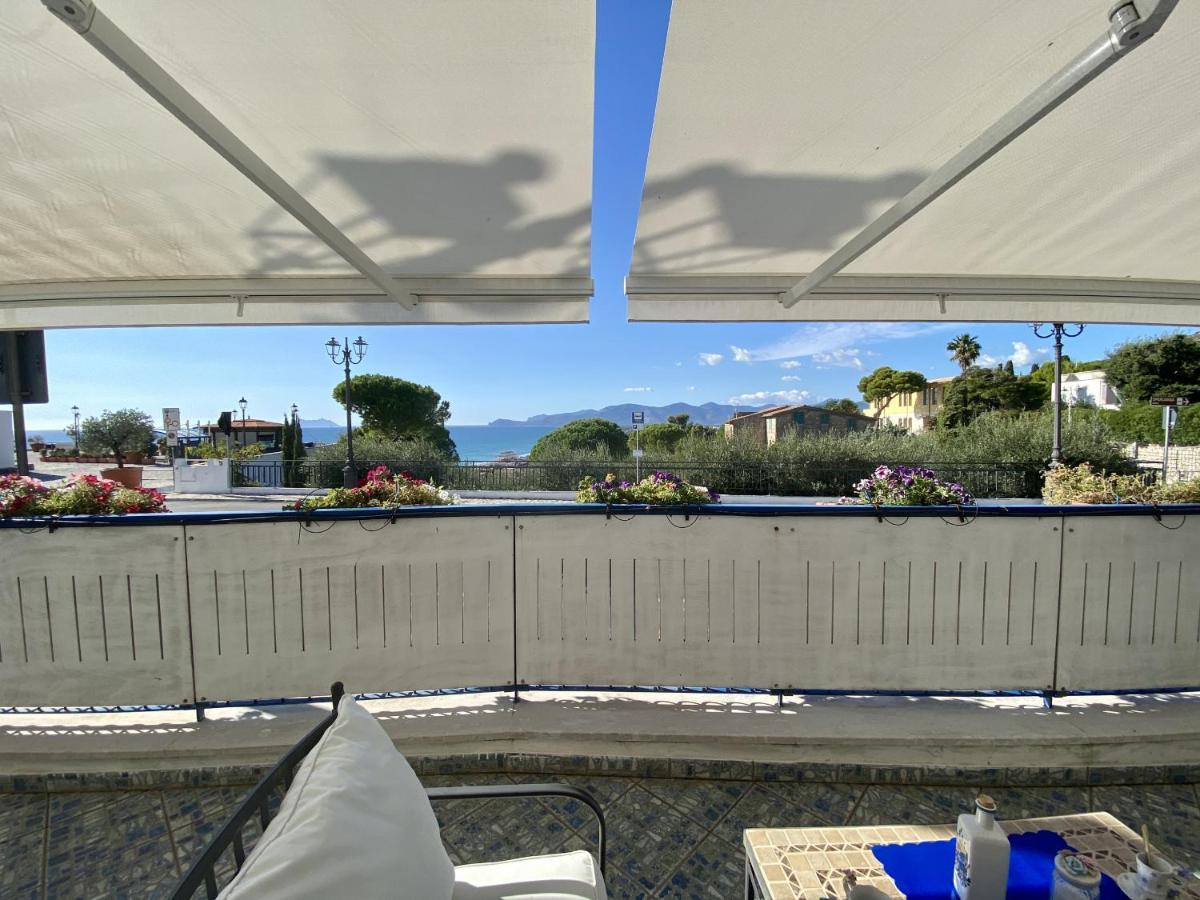 Holidaycasa Mike - Con Terrazzo Vista Mare スペルロンガ エクステリア 写真