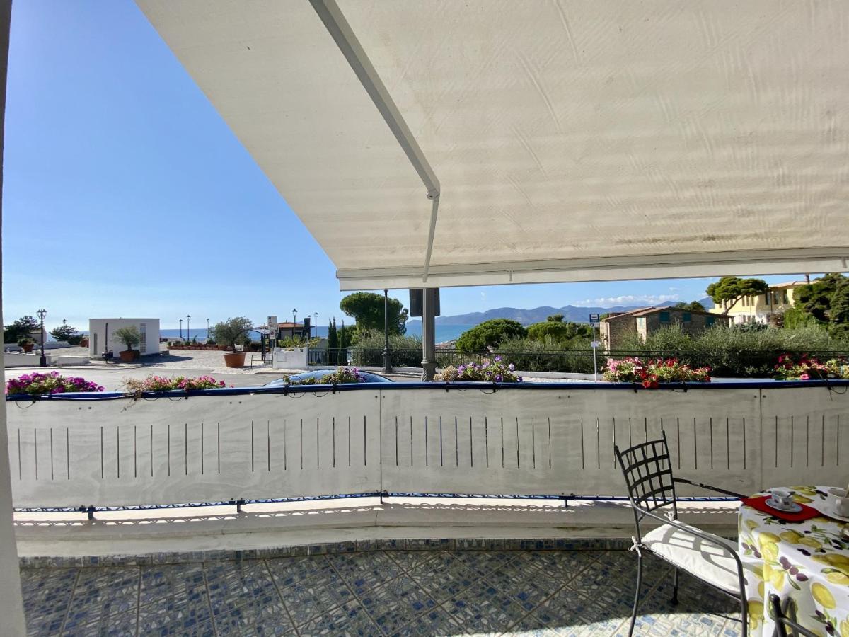 Holidaycasa Mike - Con Terrazzo Vista Mare スペルロンガ エクステリア 写真